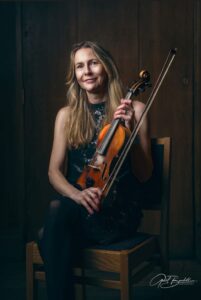 London Irish fiddle player Teresa Connolly portrait photo